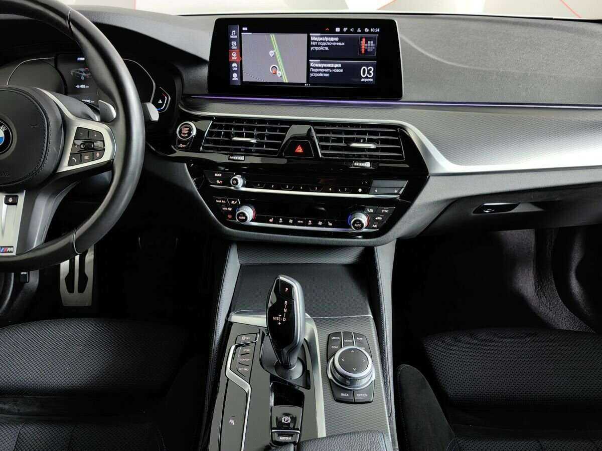 BMW 5 серии 520d xDrive, 2020 Фото №11