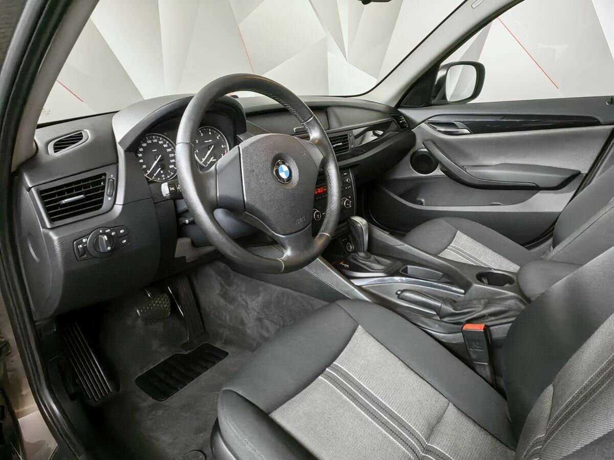 BMW X1 18i, 2011 Фото №14