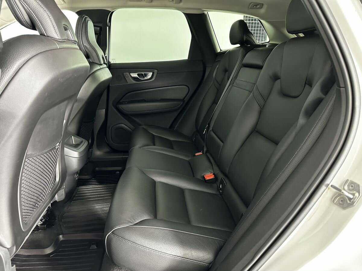 Volvo XC60, 2021 Фото №17
