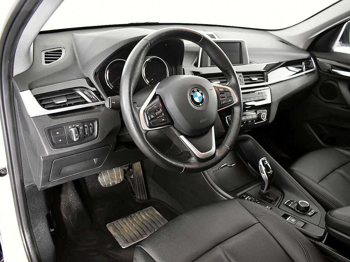 BMW X1 20i xDrive, 2020 Фото №9