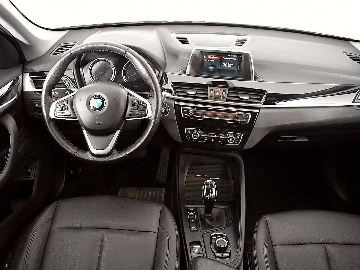 BMW X1 20i xDrive, 2020 Фото №12