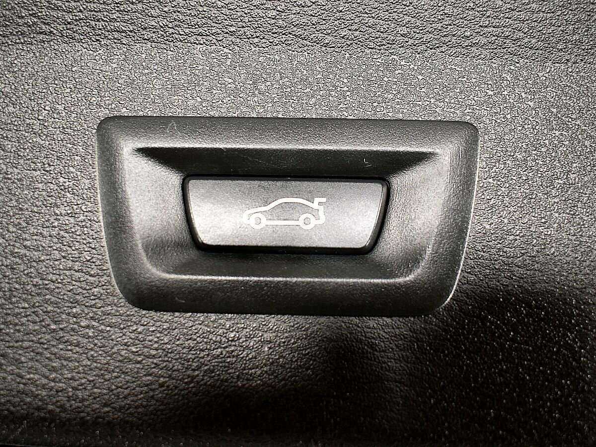 BMW X1 20i xDrive, 2020 Фото №19