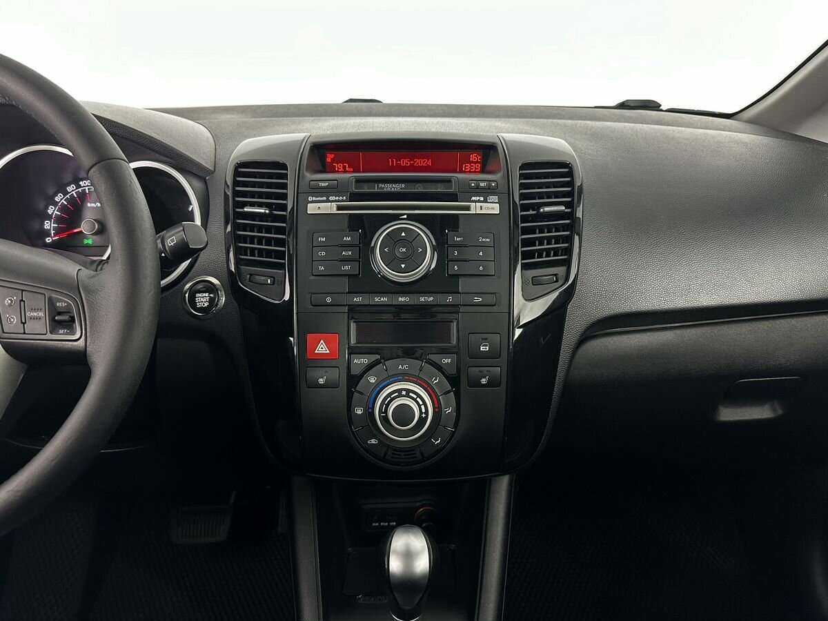 Kia Venga, 2013 Фото №12