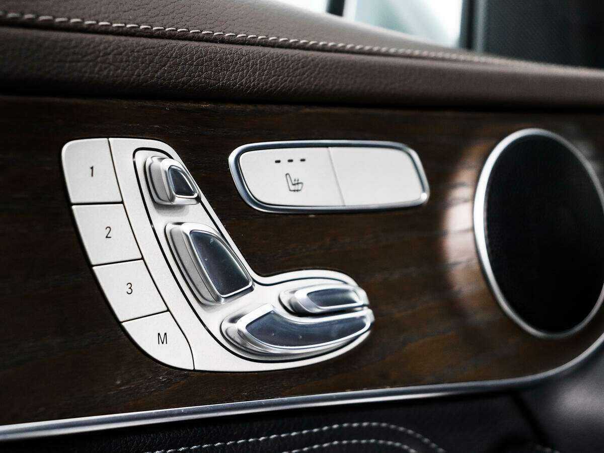 Mercedes-Benz GLC 300, 2015 Фото №10