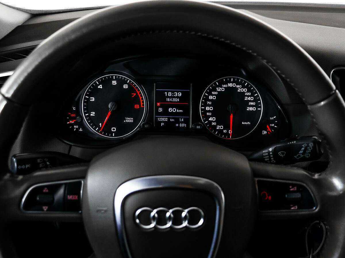 Audi Q5, 2010 Фото №17