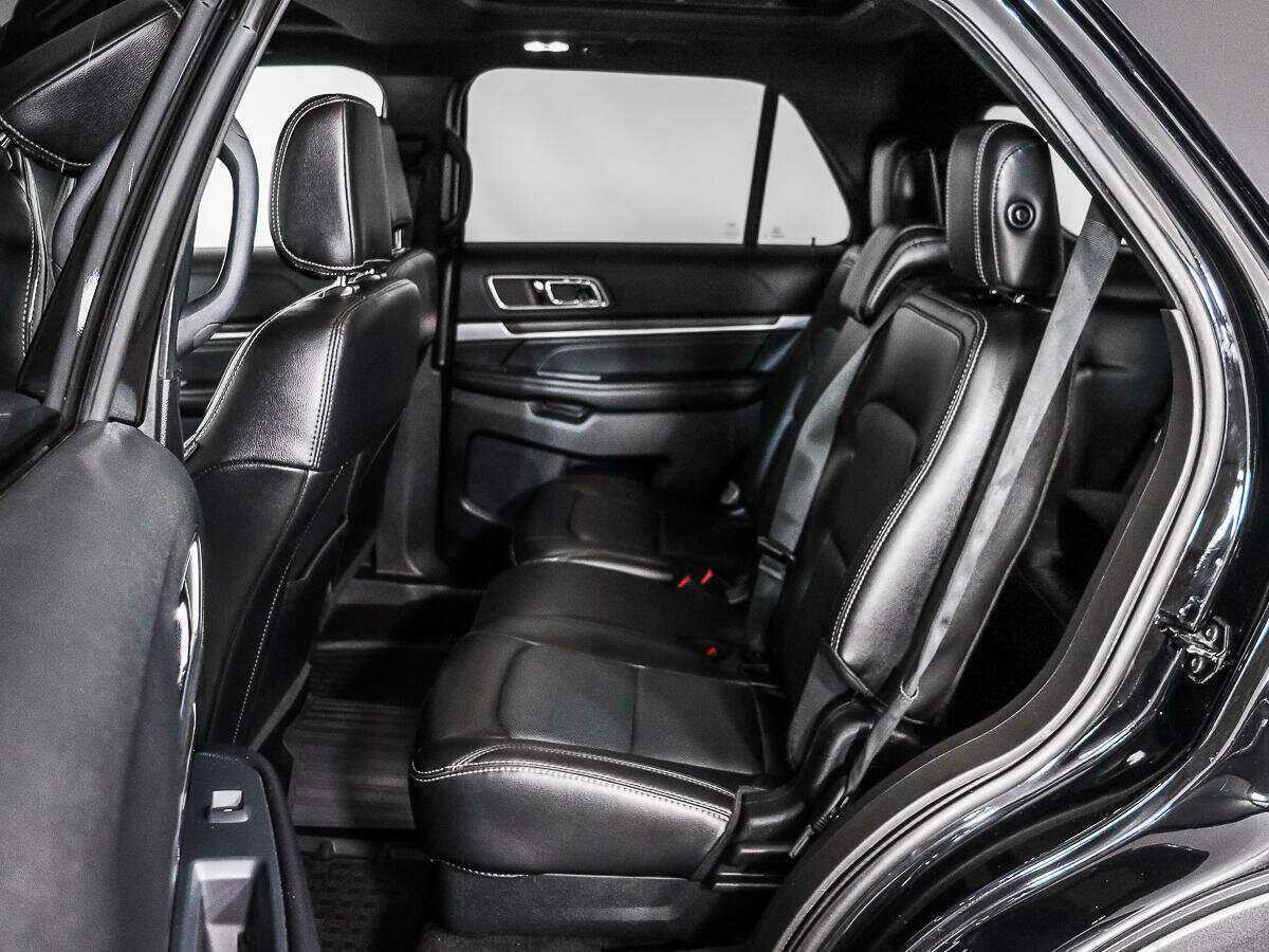 Ford Explorer, 2018 Фото №12