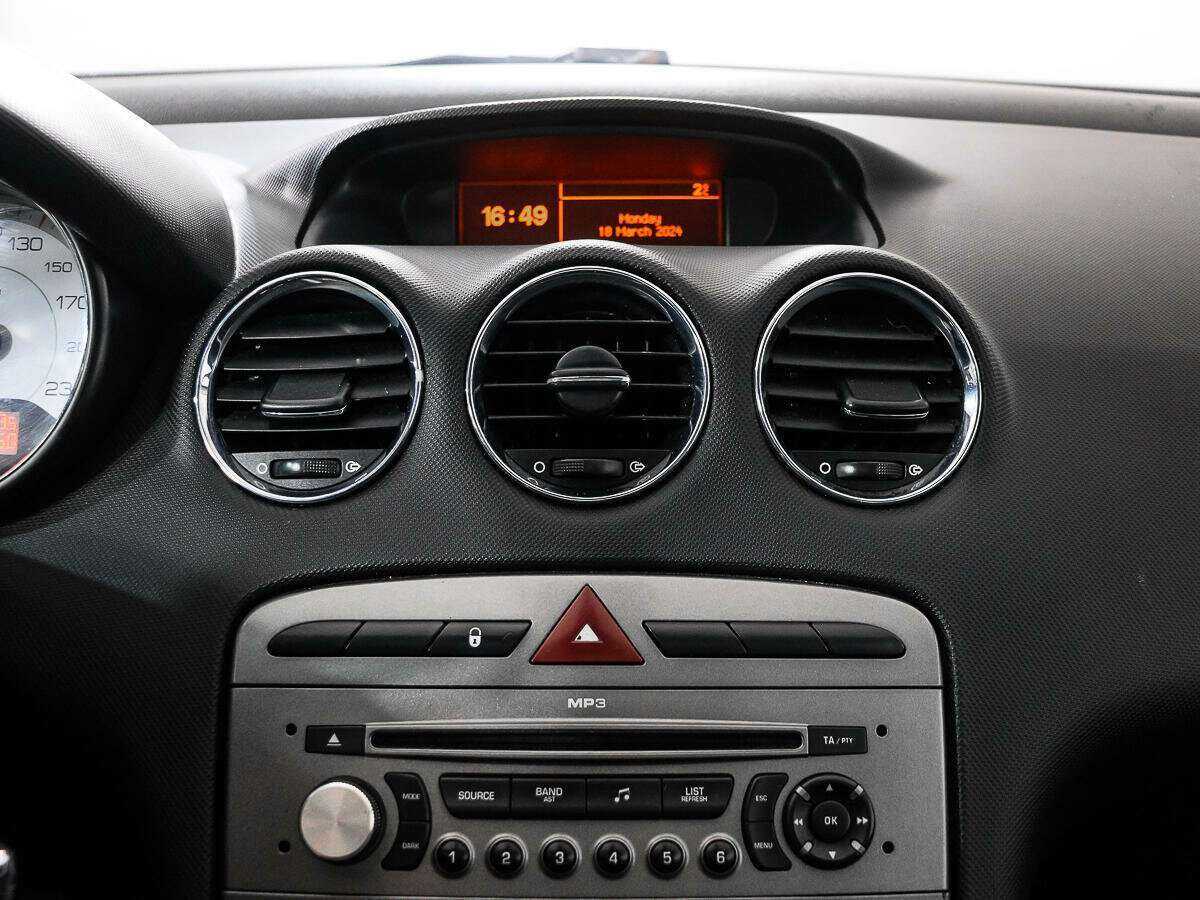 Peugeot 308, 2009 Фото №14