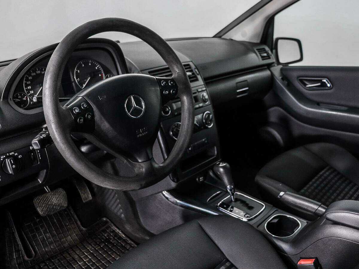 Mercedes-Benz A-Класс 180, 2010 Фото №9