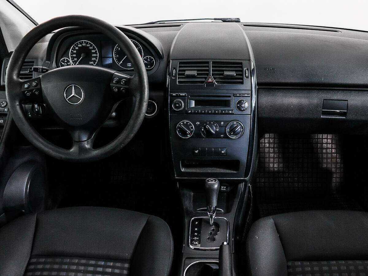 Mercedes-Benz A-Класс 180, 2010 Фото №12