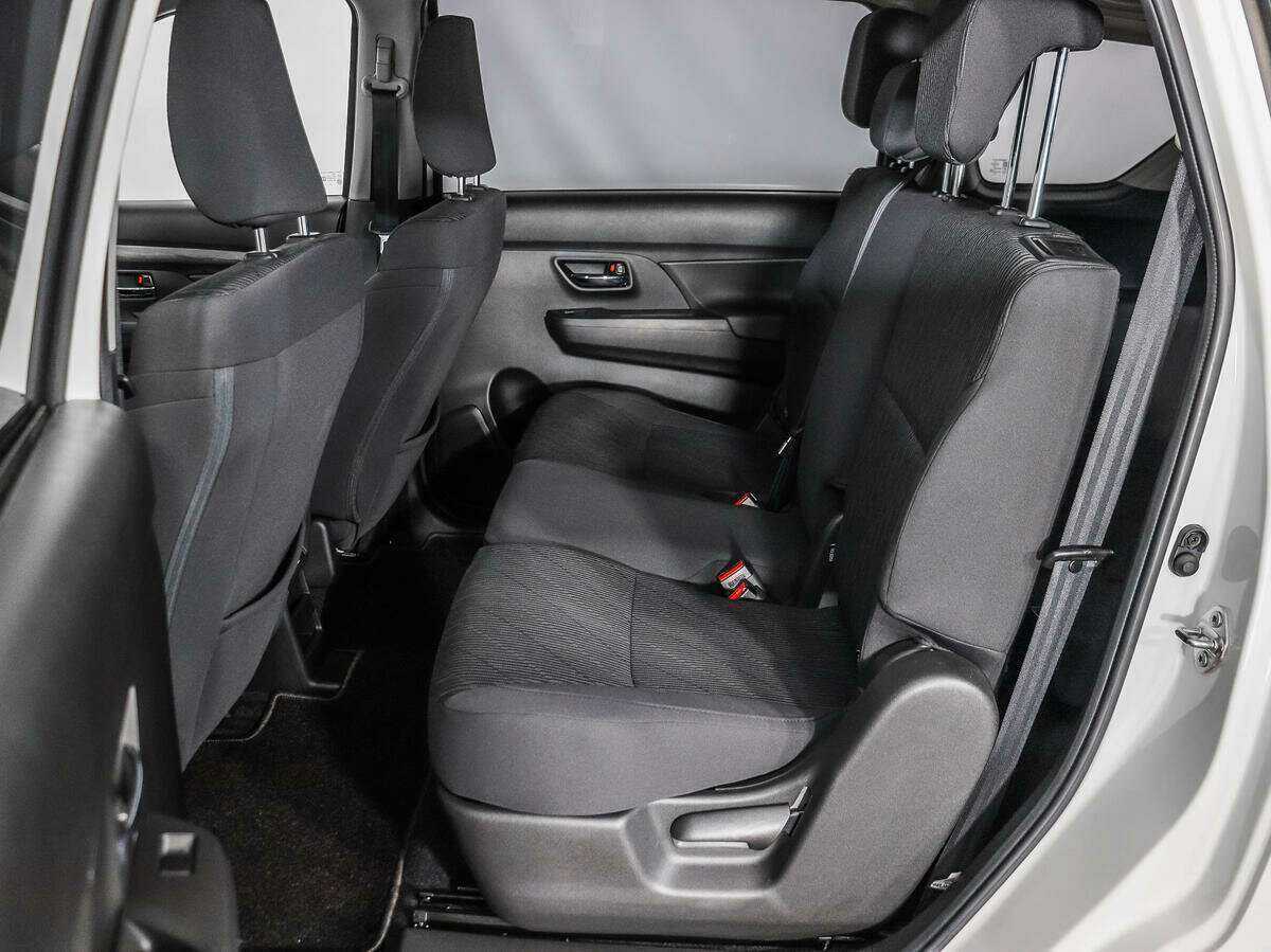 Suzuki Ertiga, 2022 Фото №11