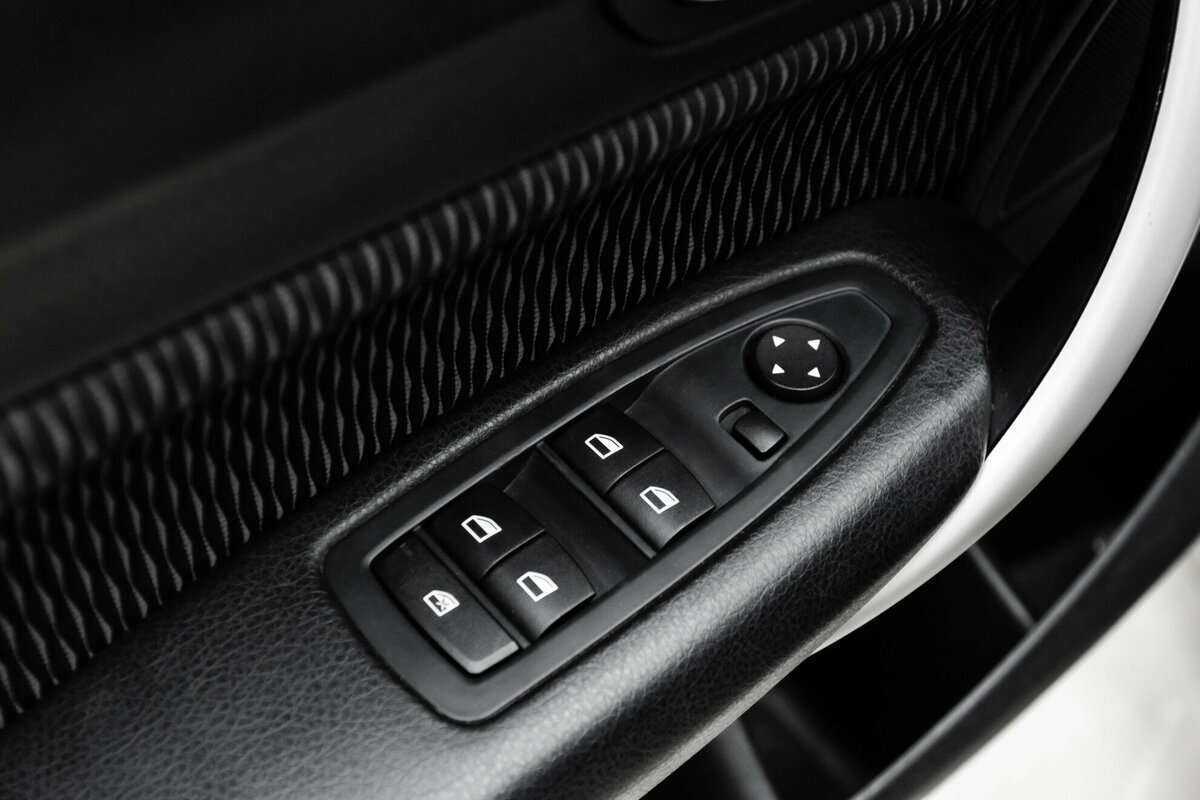 BMW 1 серии 116i, 2011 - 155 000 км. | Фото №7