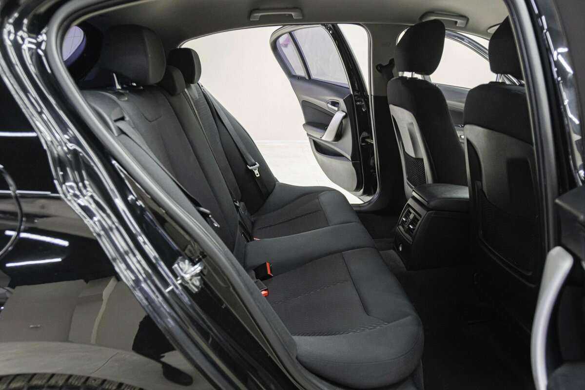 BMW 1 серии 116i, 2011 Фото №15