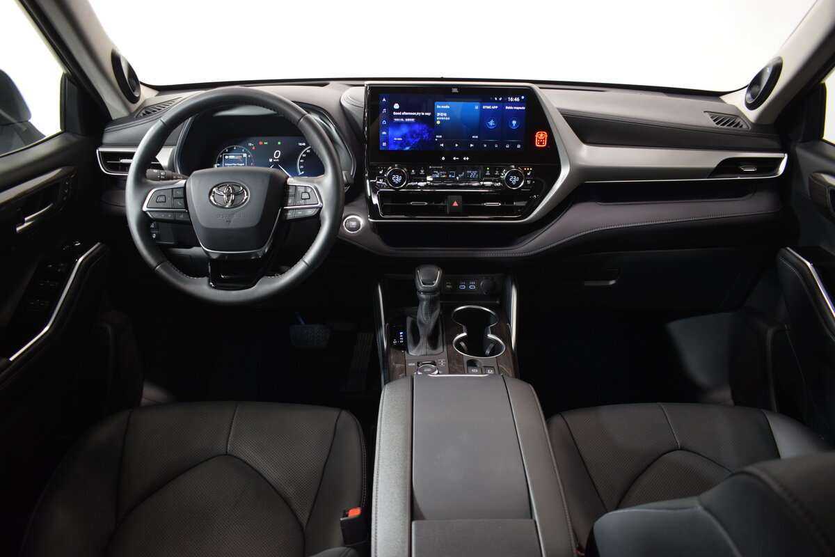 Toyota Highlander, 2023 Фото №10
