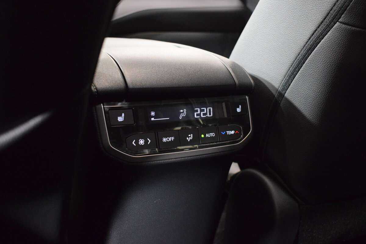 Toyota Highlander, 2023 Фото №24