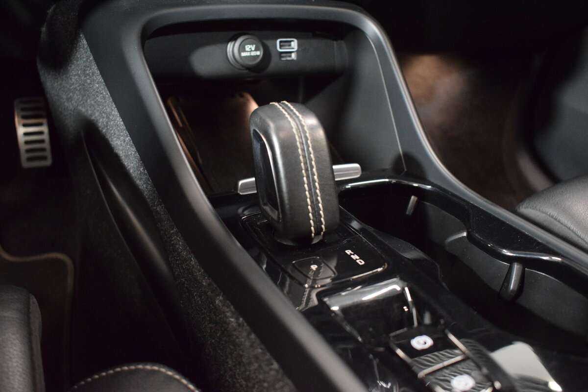 Volvo XC40, 2019 Фото №21
