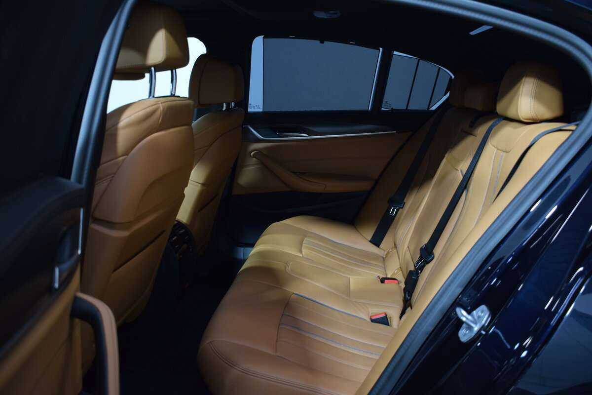 BMW 5 серии 520i, 2023 Фото №13
