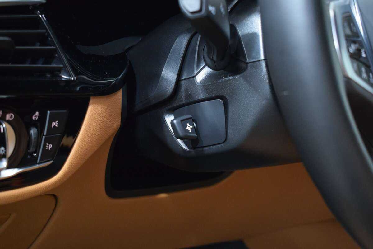 BMW 5 серии 520i, 2023 Фото №18