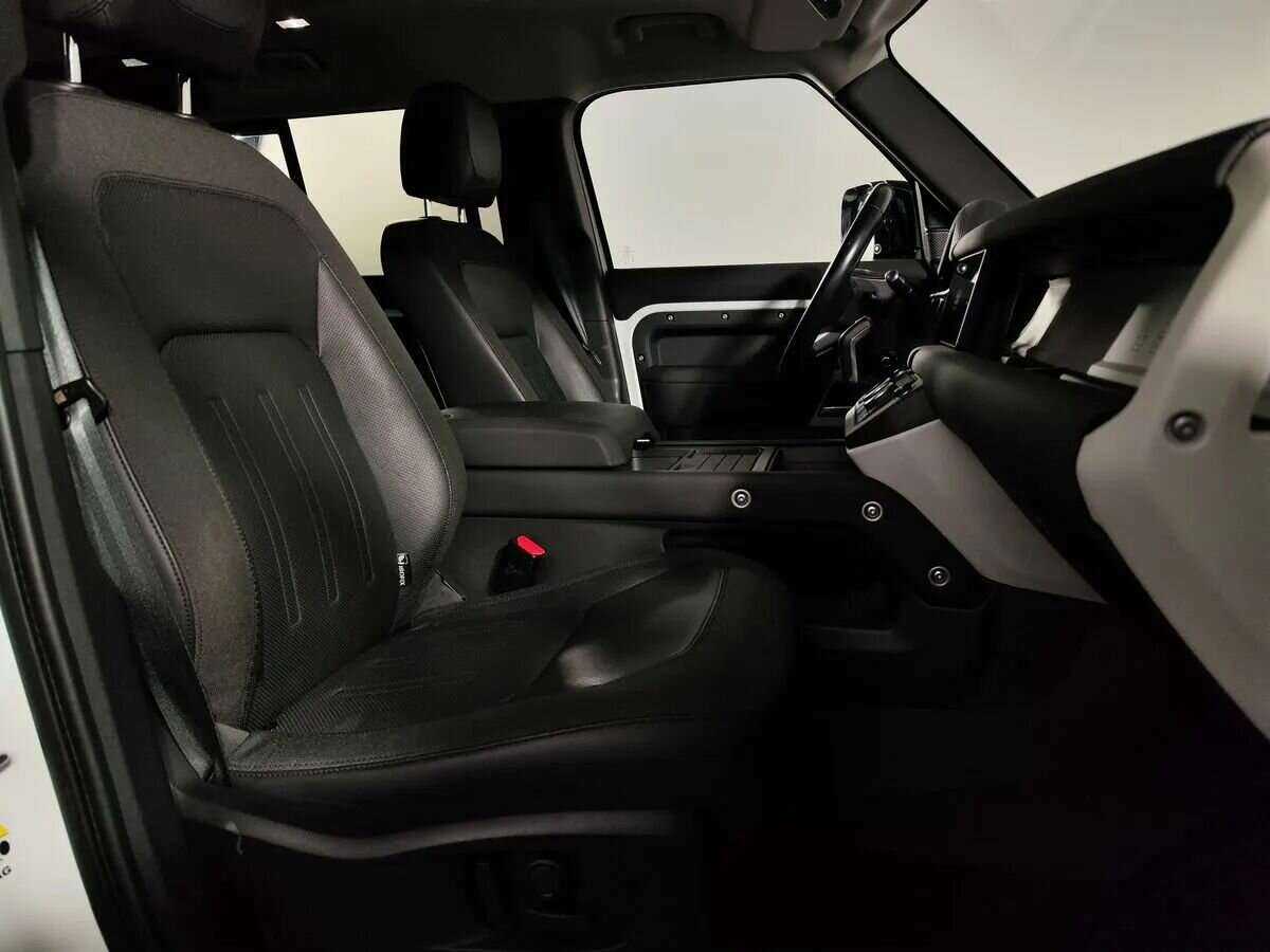Land Rover Defender 110, 2021 - 66 500 км. | Фото №8