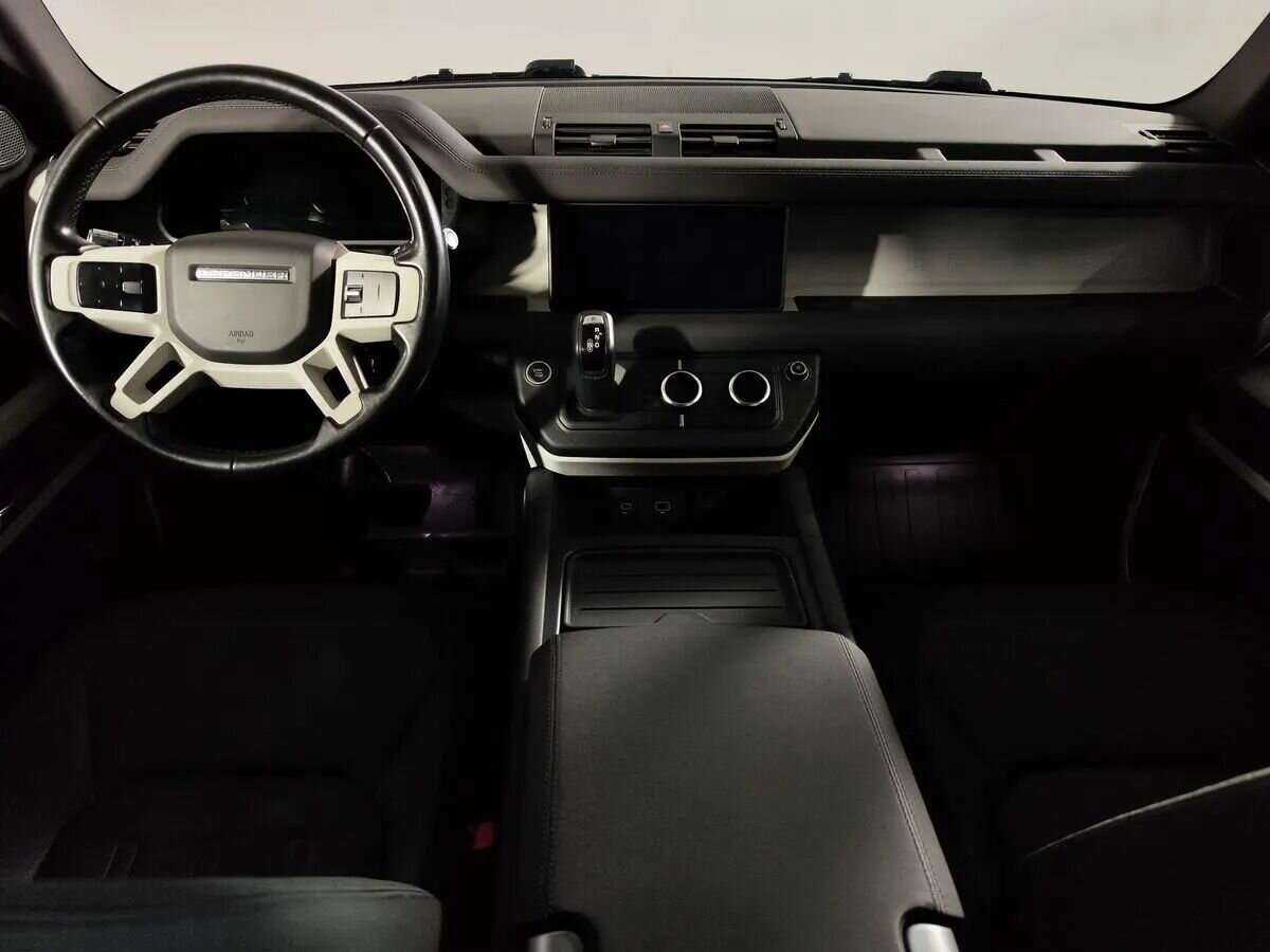 Land Rover Defender 110, 2021 Фото №10