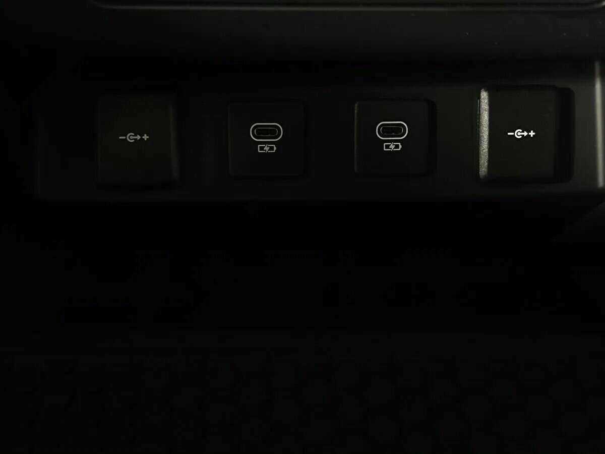 Land Rover Defender 110, 2021 Фото №17