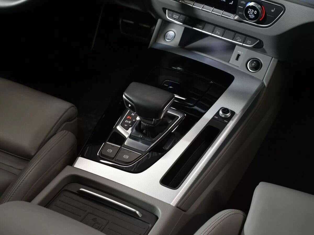Audi Q5 Sportback 45 TFSI, 2021 Фото №12