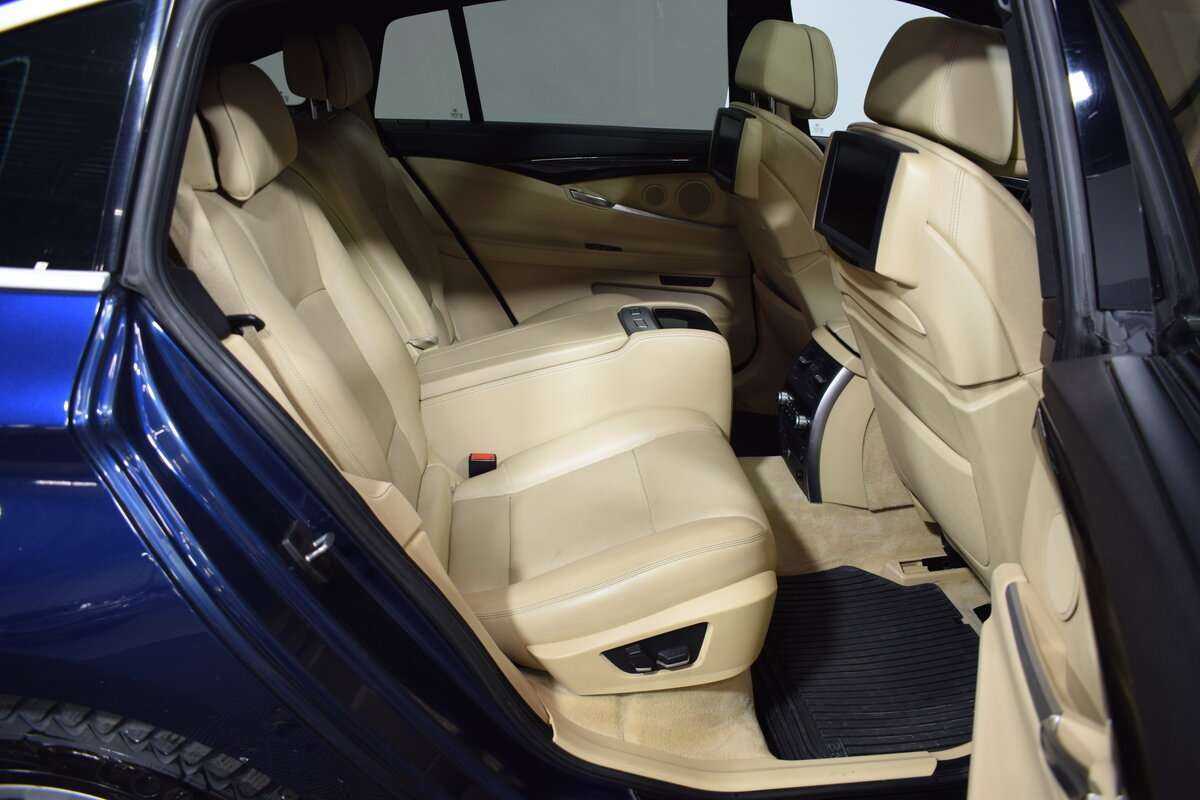 BMW 5 серии Gran Turismo 535d xDrive, 2011 Фото №21