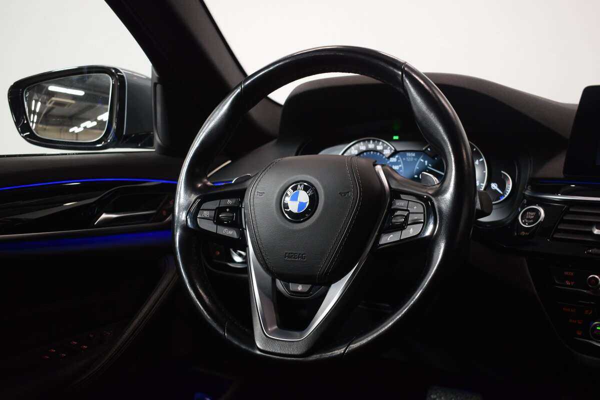 BMW 5 серии 520d xDrive, 2019 Фото №10