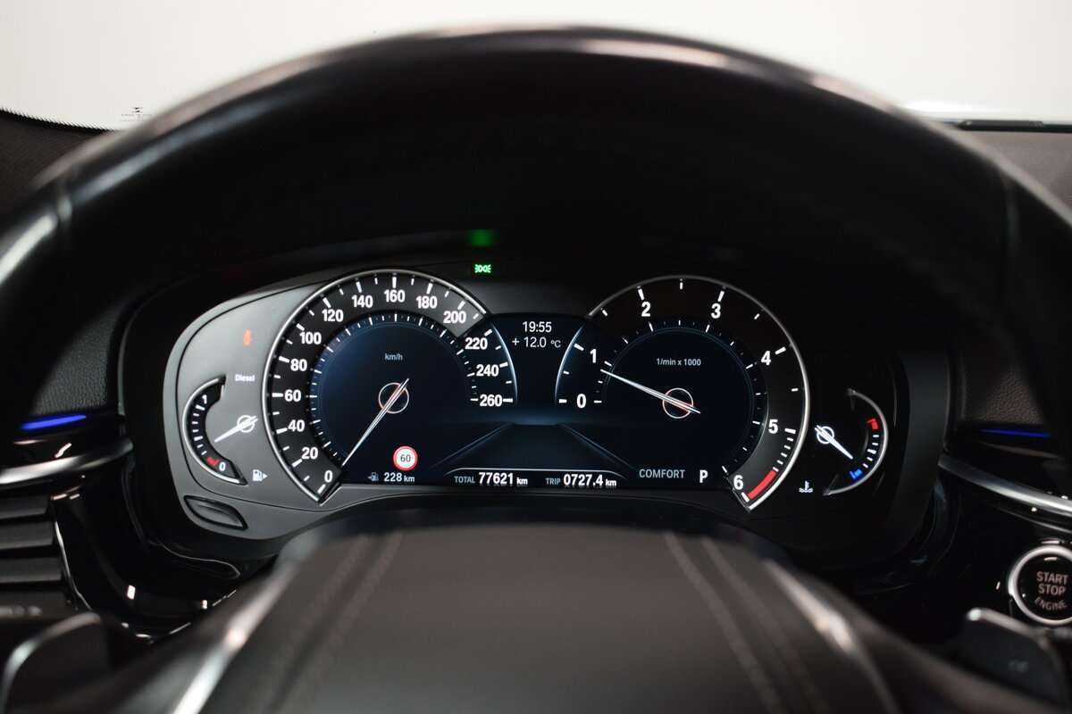 BMW 5 серии 520d xDrive, 2019 Фото №23