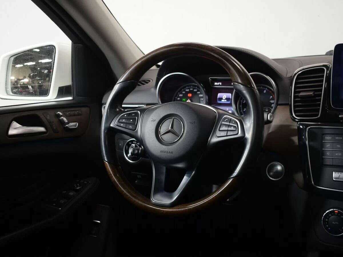 Mercedes-Benz GLE Coupe 400, 2017 Фото №10