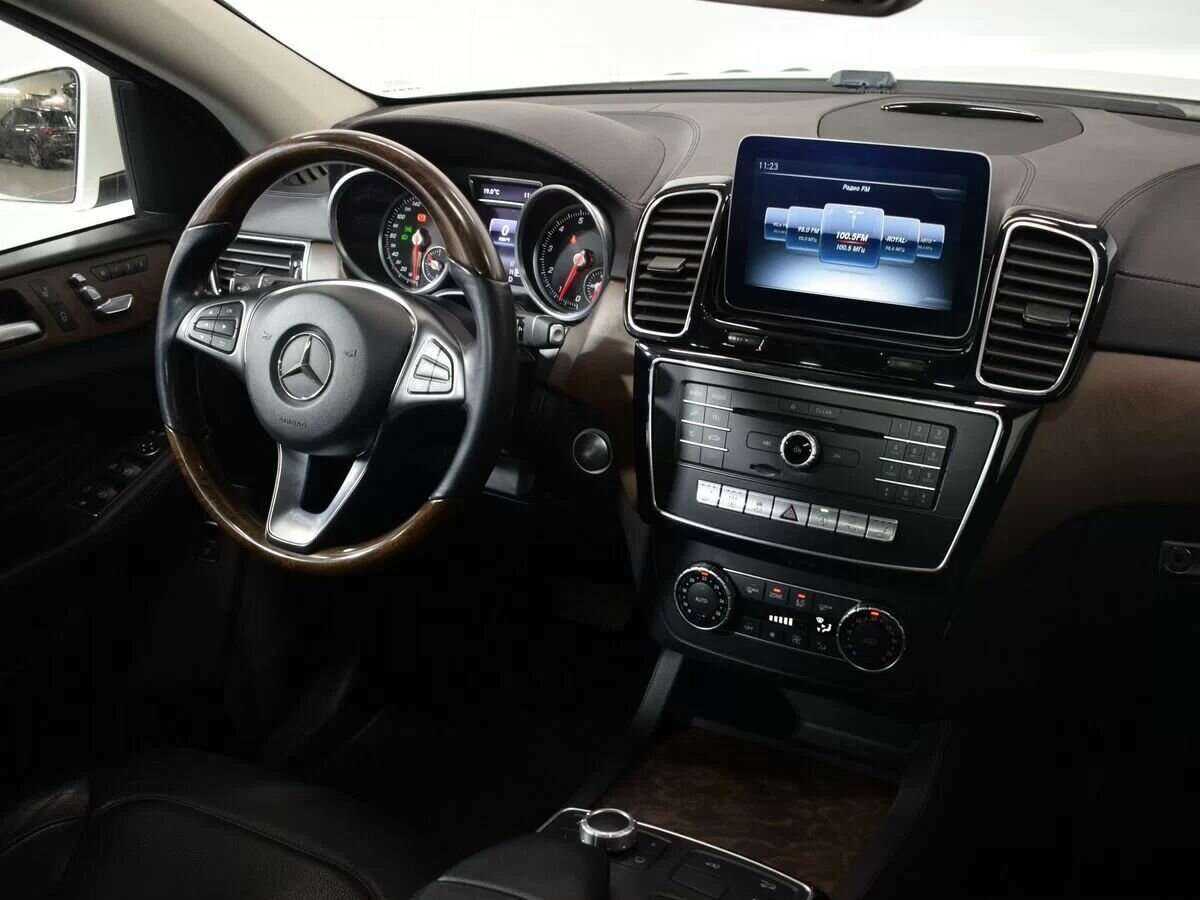 Mercedes-Benz GLE Coupe 400, 2017 Фото №11