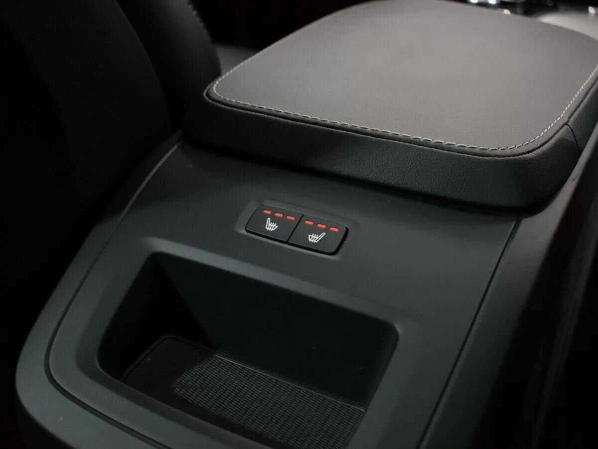 Volvo XC90, 2023 Фото №17