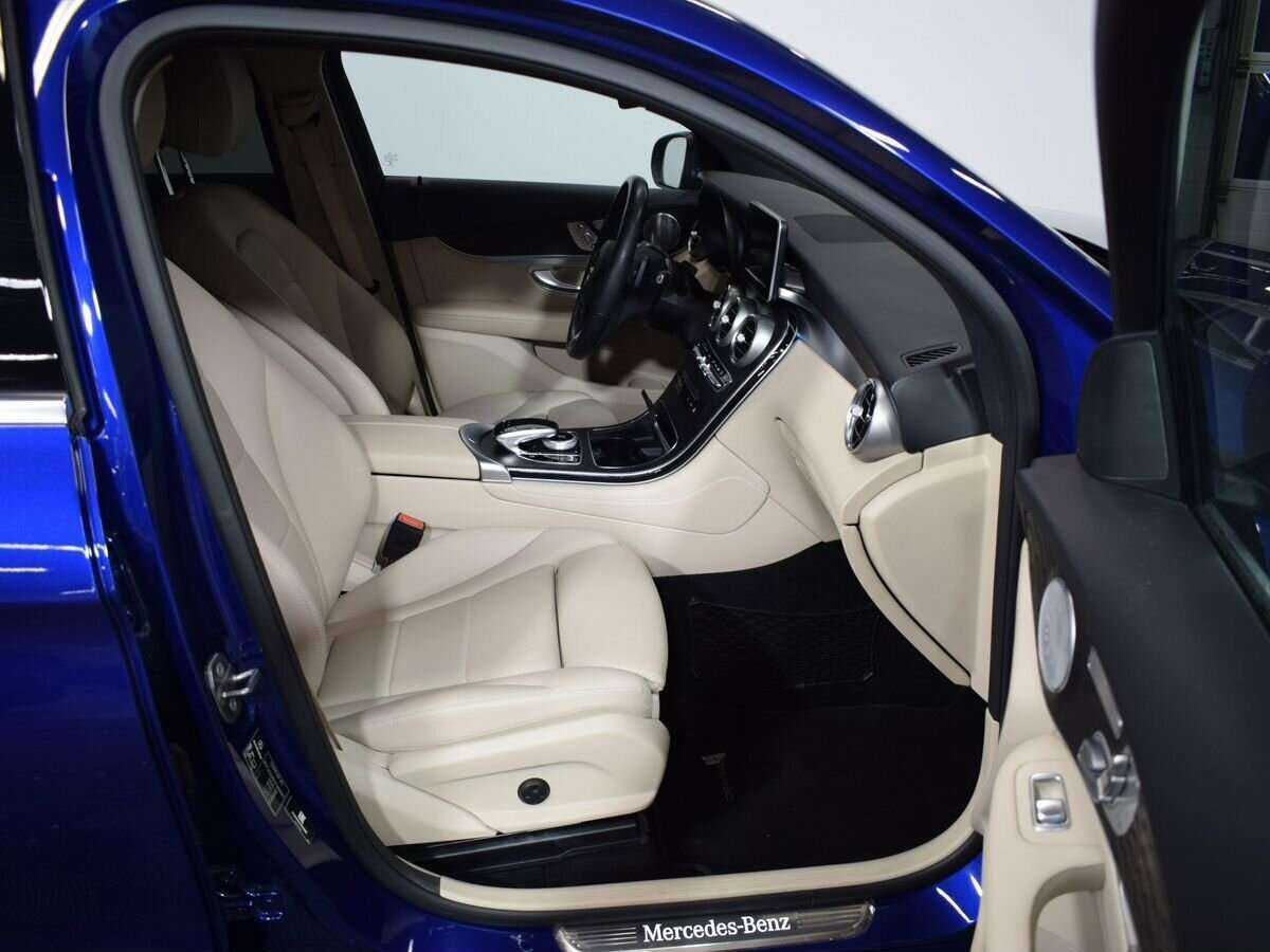 Mercedes-Benz GLC Coupe 300, 2019 Фото №11