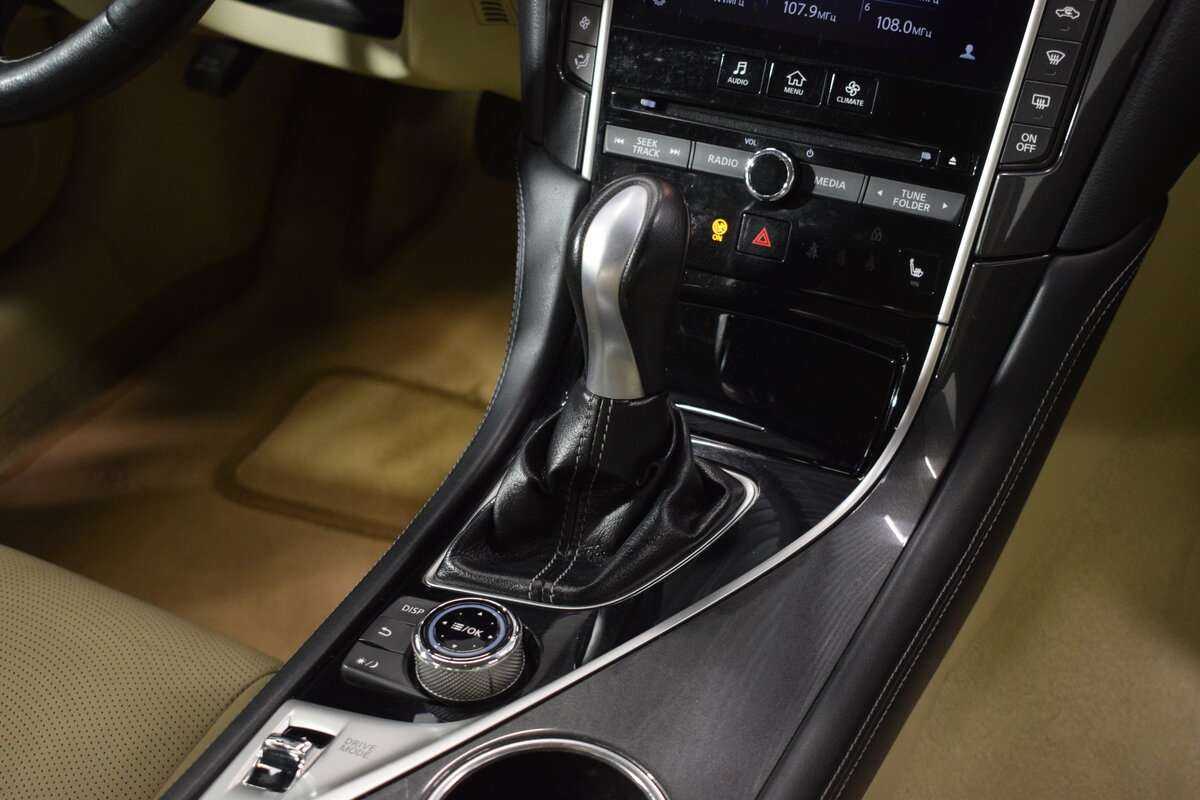 Infiniti Q50, 2015 Фото №23