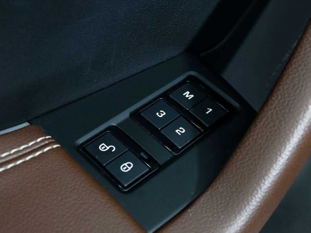 Jaguar F-Pace, 2017 Фото №15