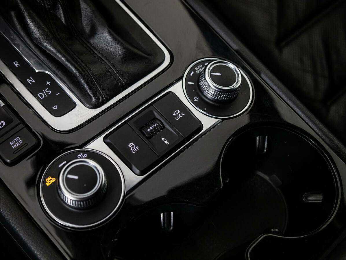 Volkswagen Touareg, 2018 Фото №14