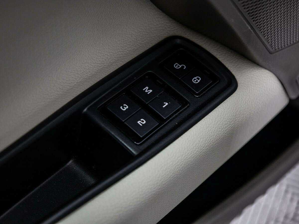 Jaguar XE, 2017 Фото №17