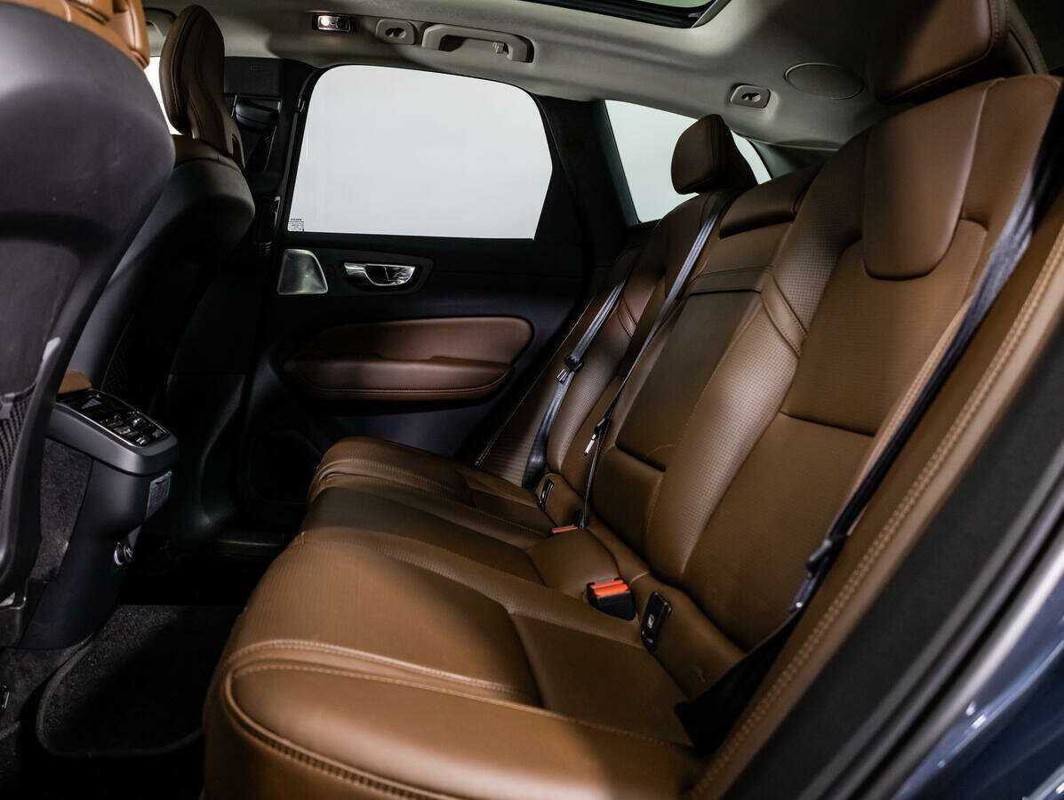Volvo XC60, 2020 Фото №9