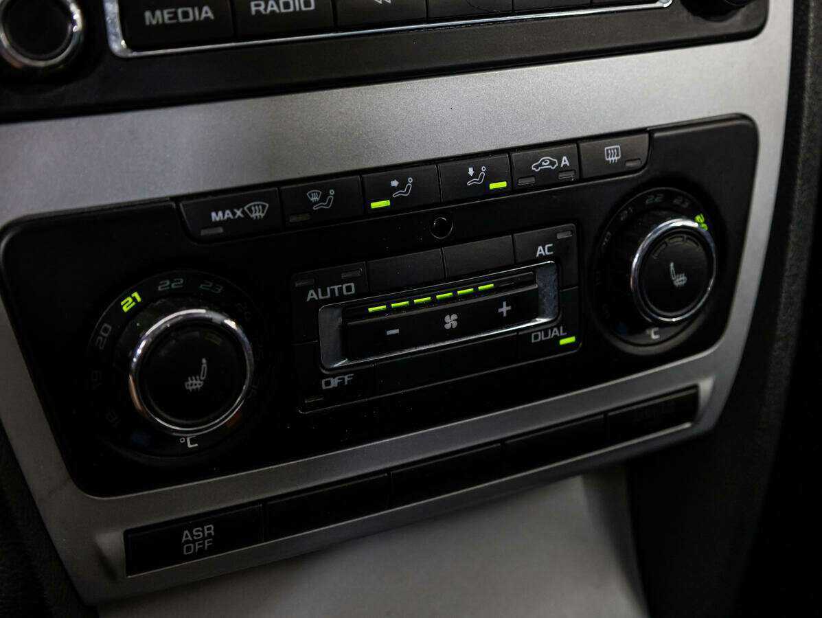 Skoda Octavia, 2011 Фото №13