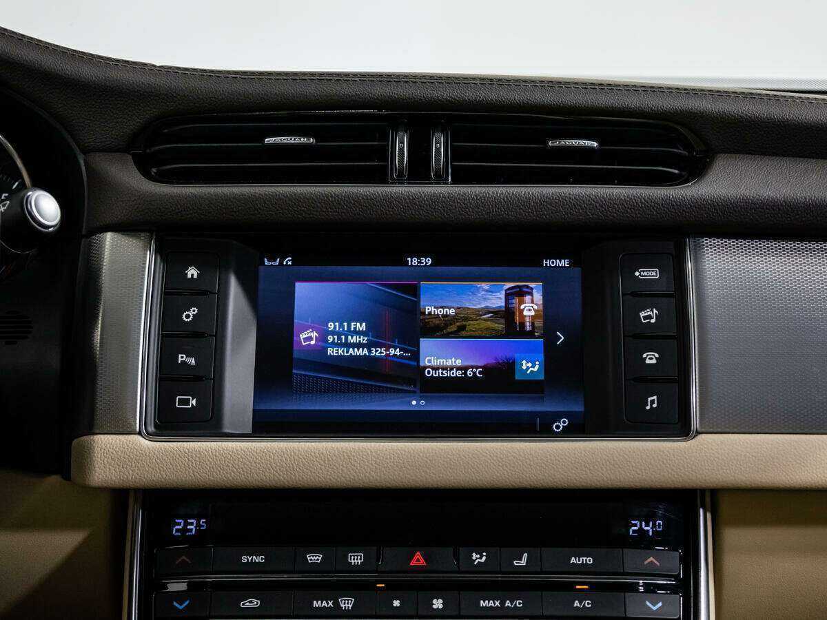 Jaguar XF, 2016 Фото №14