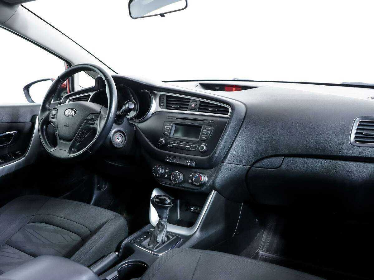 Kia Ceed, 2018 Фото №9