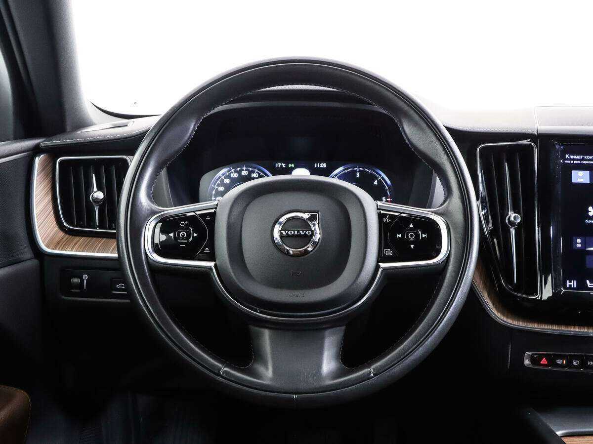 Volvo XC60, 2021 Фото №11