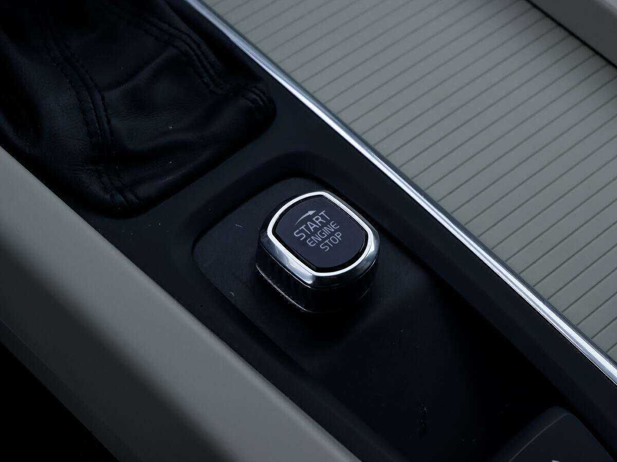 Volvo XC60, 2018 Фото №20