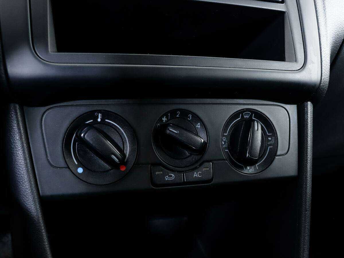 Volkswagen Polo, 2011 Фото №13