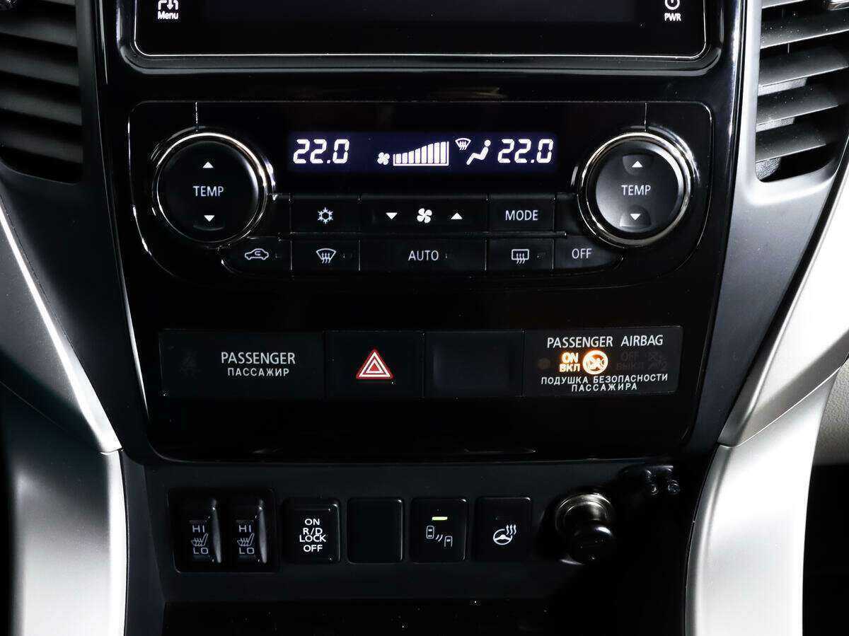 Mitsubishi Pajero Sport, 2017 Фото №14