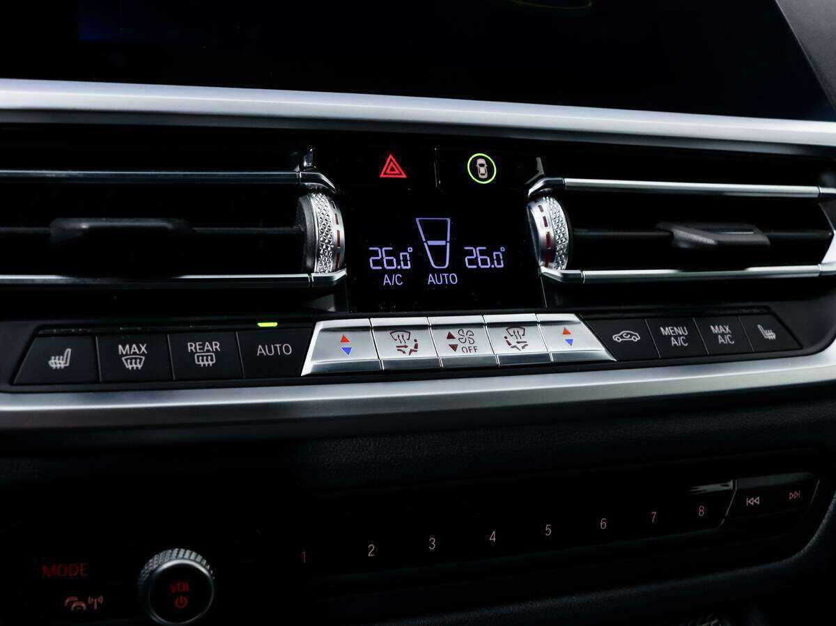 BMW 3 серии 320d xDrive, 2020 Фото №24