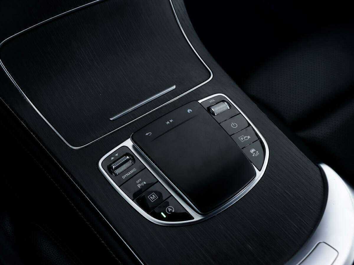 Mercedes-Benz GLC 300, 2019 Фото №15