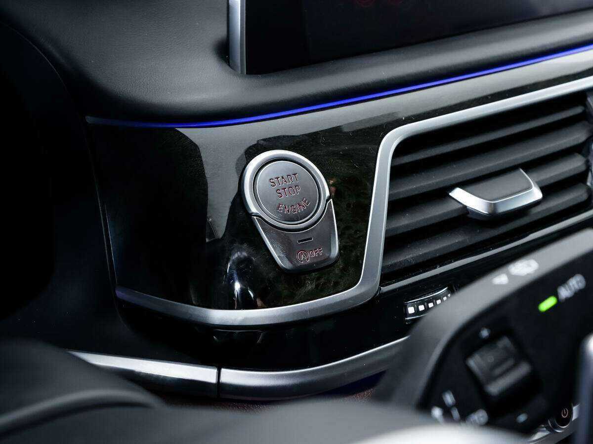 BMW 7 серии 730d xDrive, 2020 Фото №16