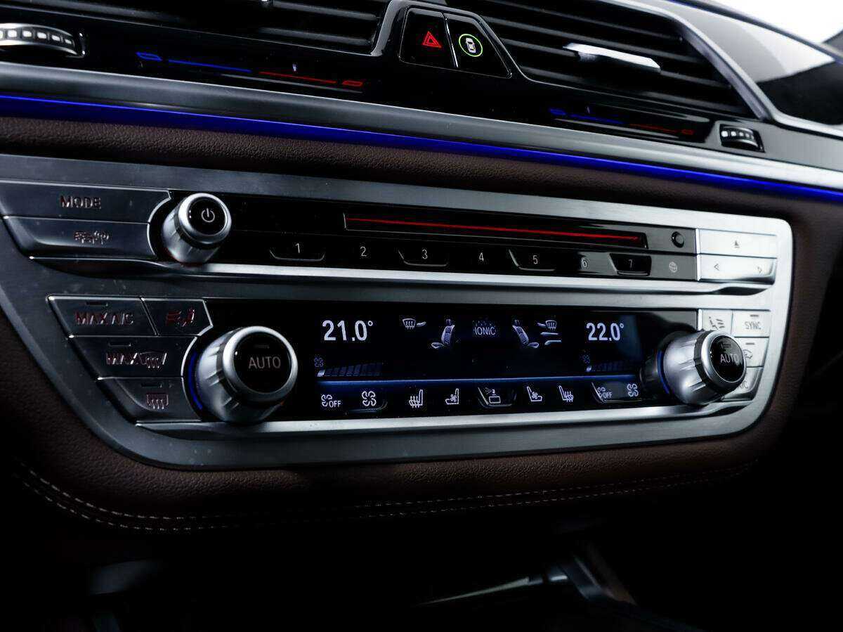 BMW 7 серии 730d xDrive, 2020 Фото №17