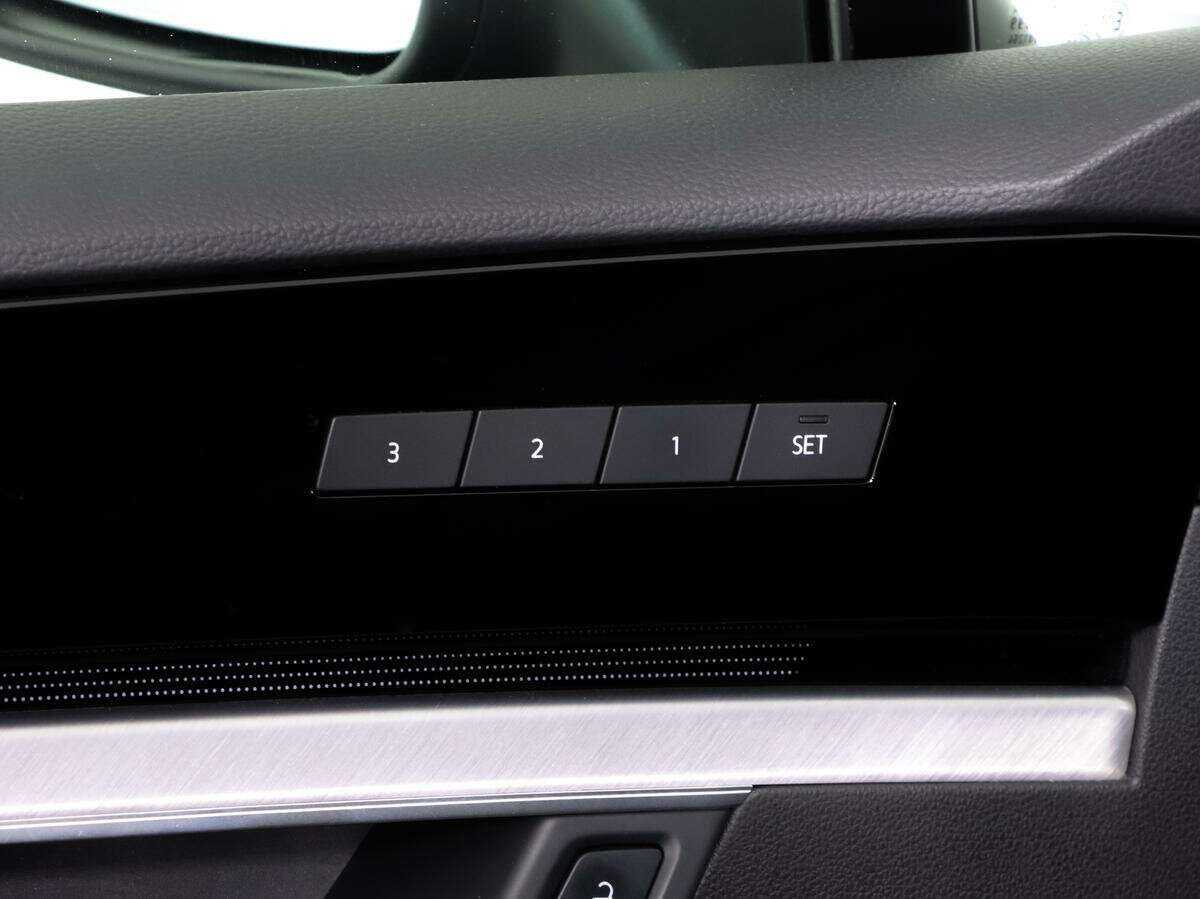 Volkswagen Touareg, 2021 Фото №16