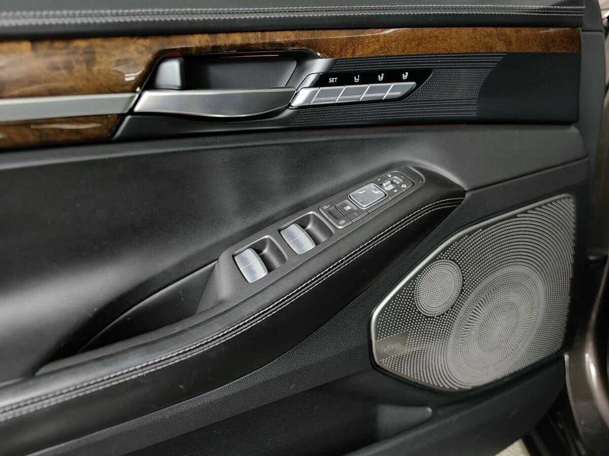 Genesis G90, 2017 Фото №16